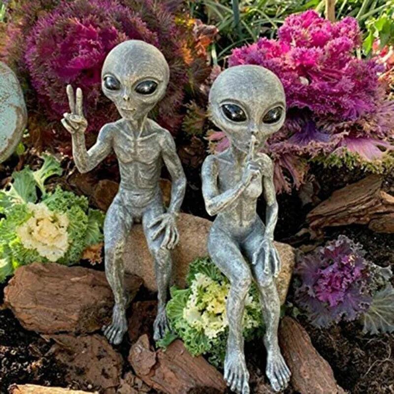 Outer Space Alien Statue Garden Figurine Set